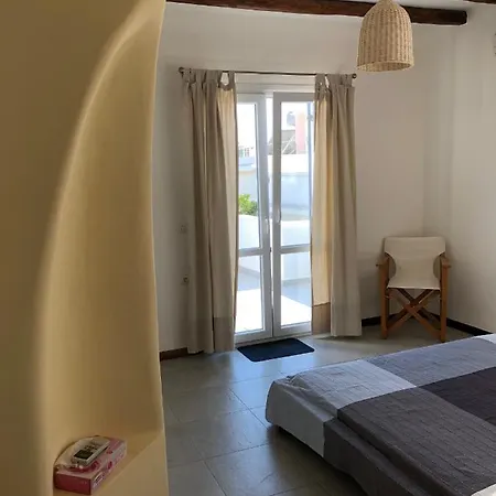 Luxury House At The Port Of Tínos