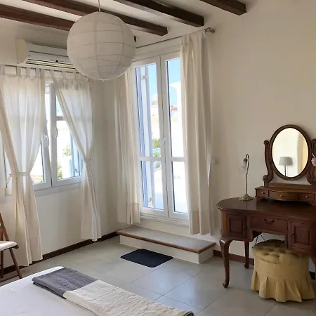Dom wakacyjny Luxury House At The Port Of Wyspa Tinos